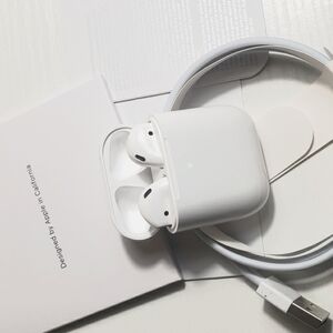 Brand New Apple AirPods Wireless Earbuds 2nd Gen.. Never Used-$80
